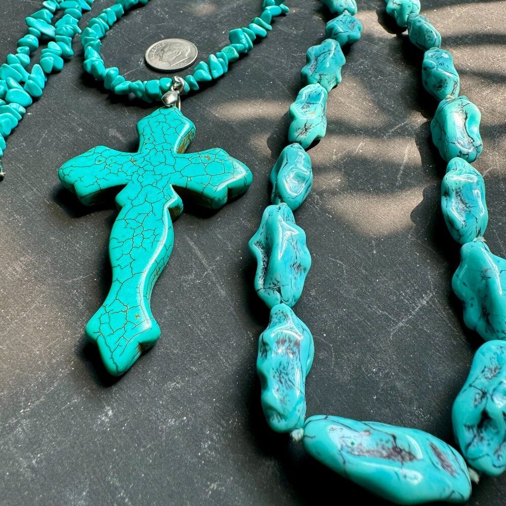 two necklaces and earrings: Turquoise Chips  & Faux Turquoise - Picture 4 of 12